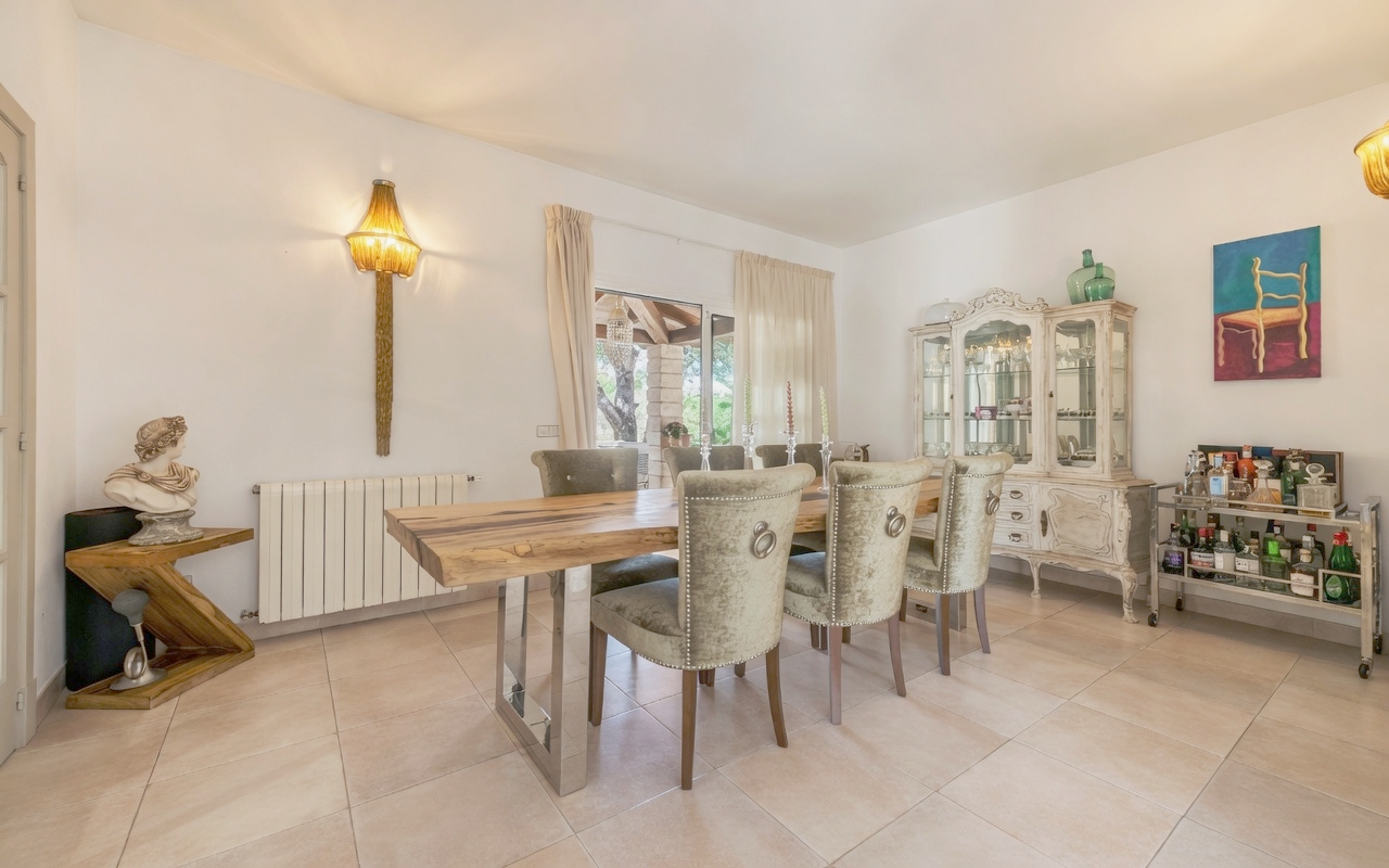 Villa for Sale in luxury Area of Santa Ponsa