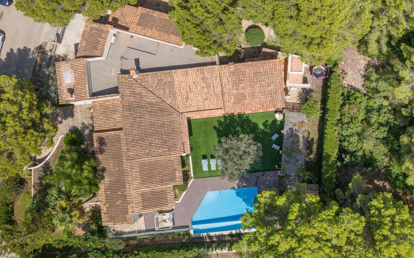 Villa for Sale in luxury Area of Santa Ponsa