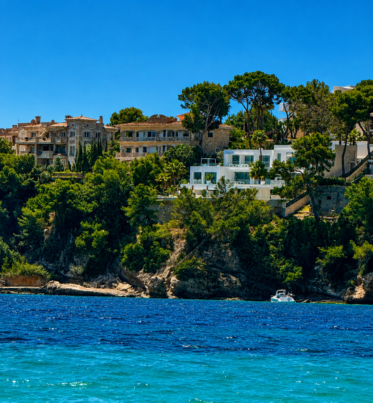 Exklusiv nybyggd lyxvilla till salu vid havet i Cala Vinyas