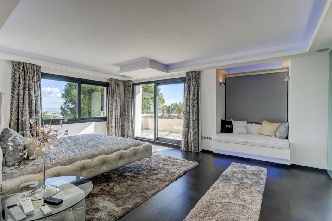 Lyxvilla till salu med havsutsikt i Bendinat, Mallorca