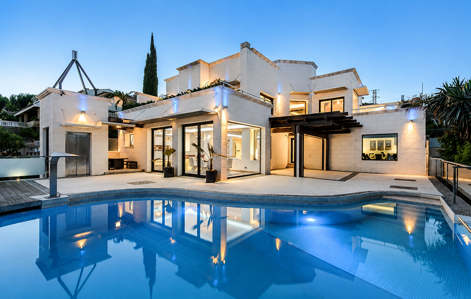 Lyxvilla till salu med havsutsikt i Bendinat, Mallorca
