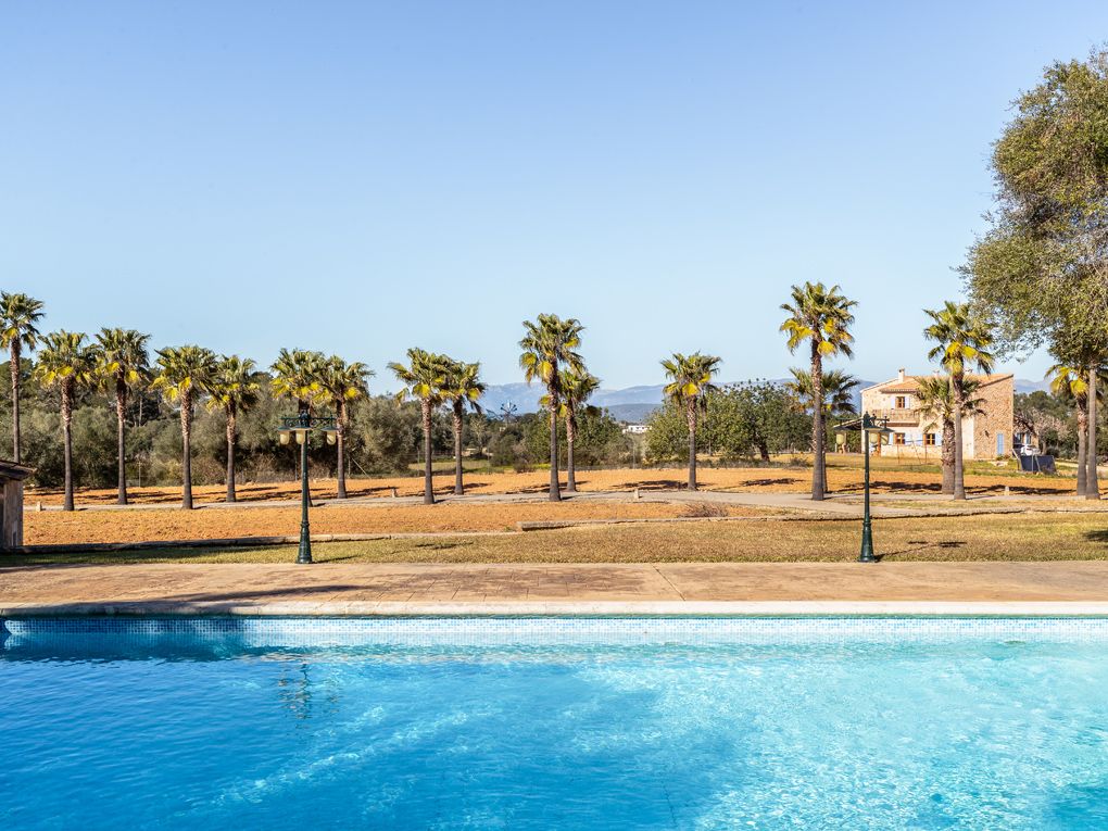 Spacious Finca for Sale in a quiet Area of  Algaida