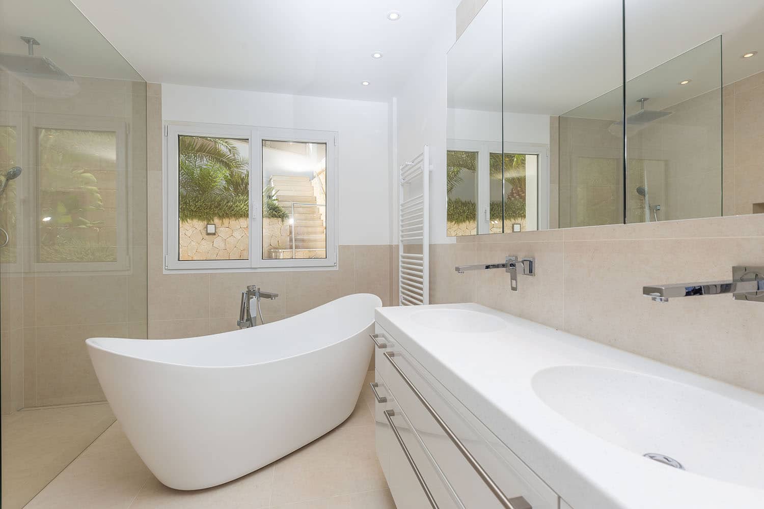 Moderne Villa mit traumhaftem Meerblick in Costa d'en Blanes zu verkaufen