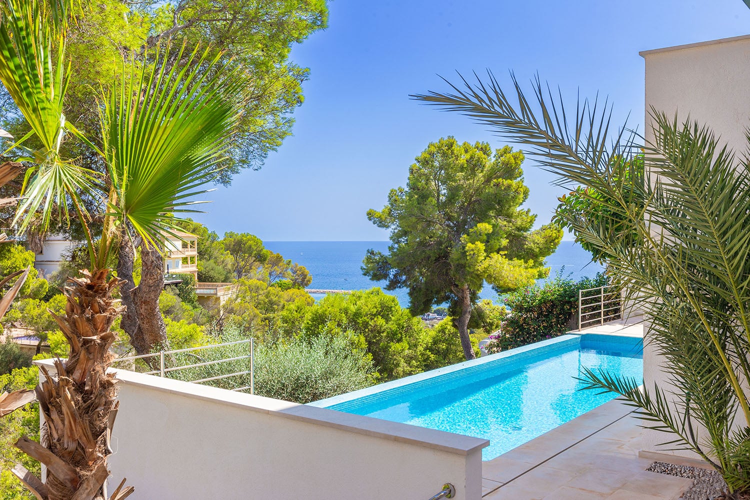 Moderne Villa mit traumhaftem Meerblick in Costa d'en Blanes zu verkaufen
