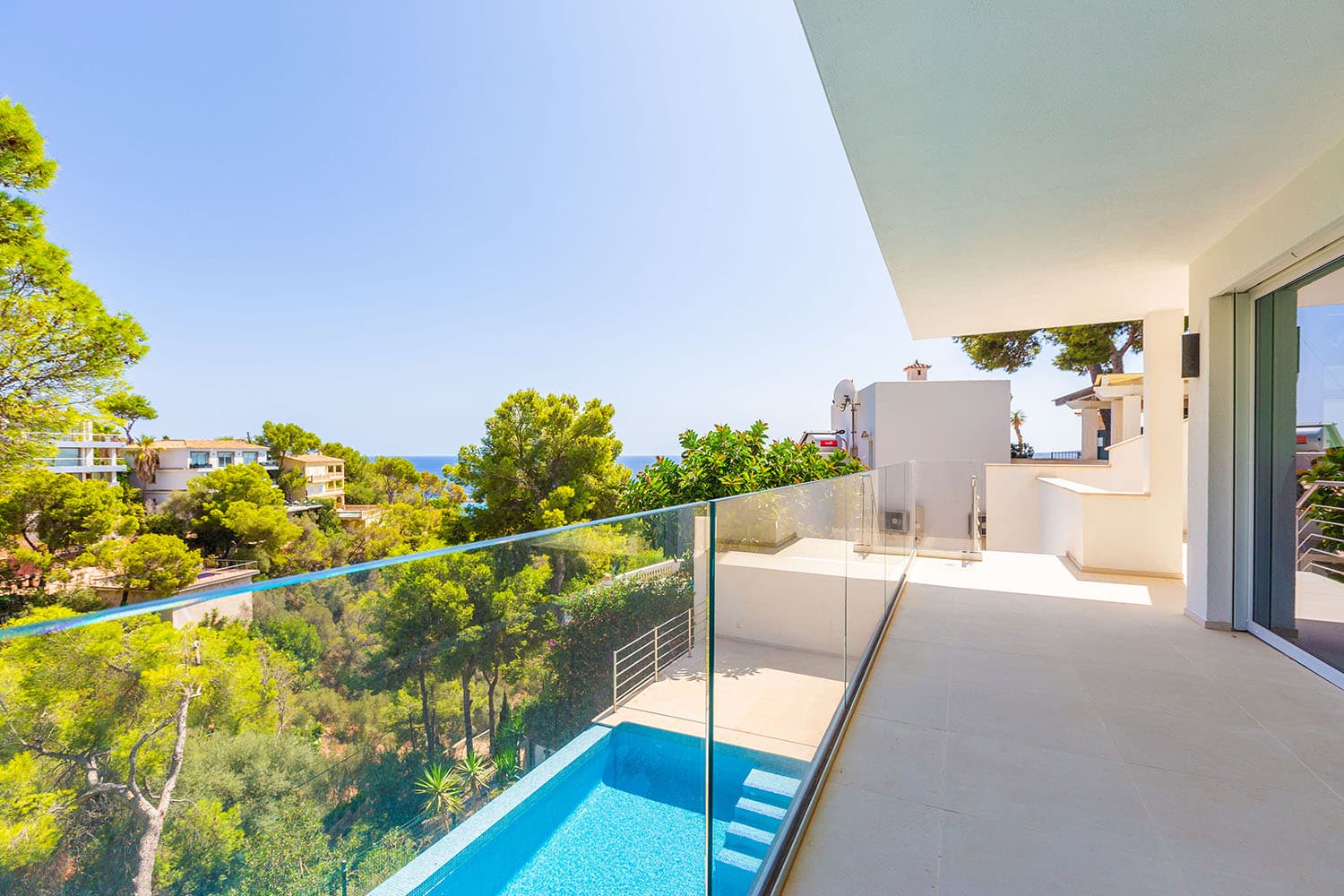 Moderne Villa mit traumhaftem Meerblick in Costa d'en Blanes zu verkaufen