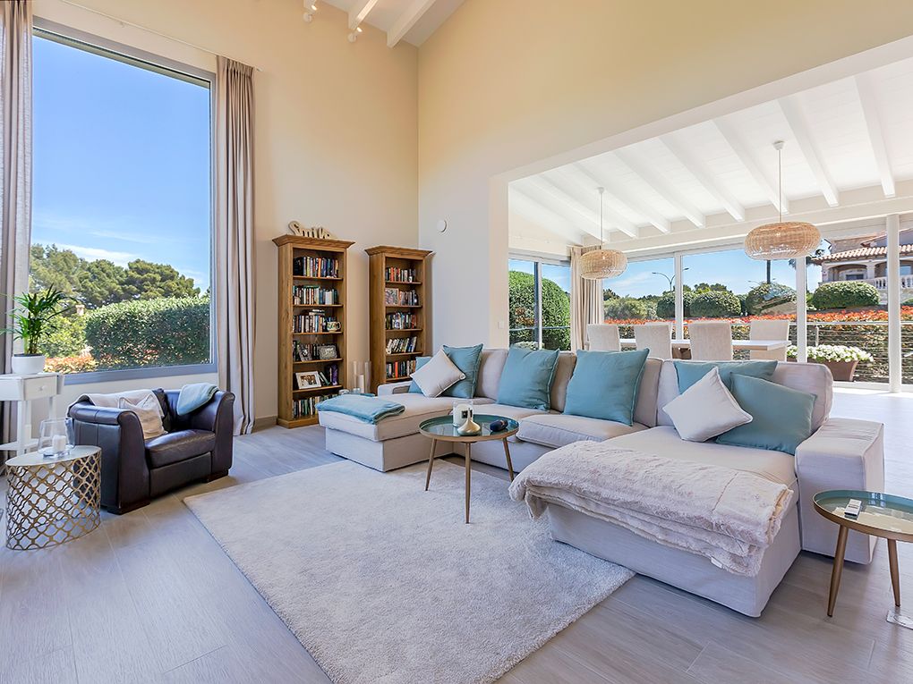 Modern Villa with Holiday Licence for sale in Santa Ponsa