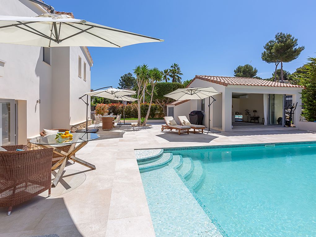 Modern Villa with Holiday Licence for sale in Santa Ponsa