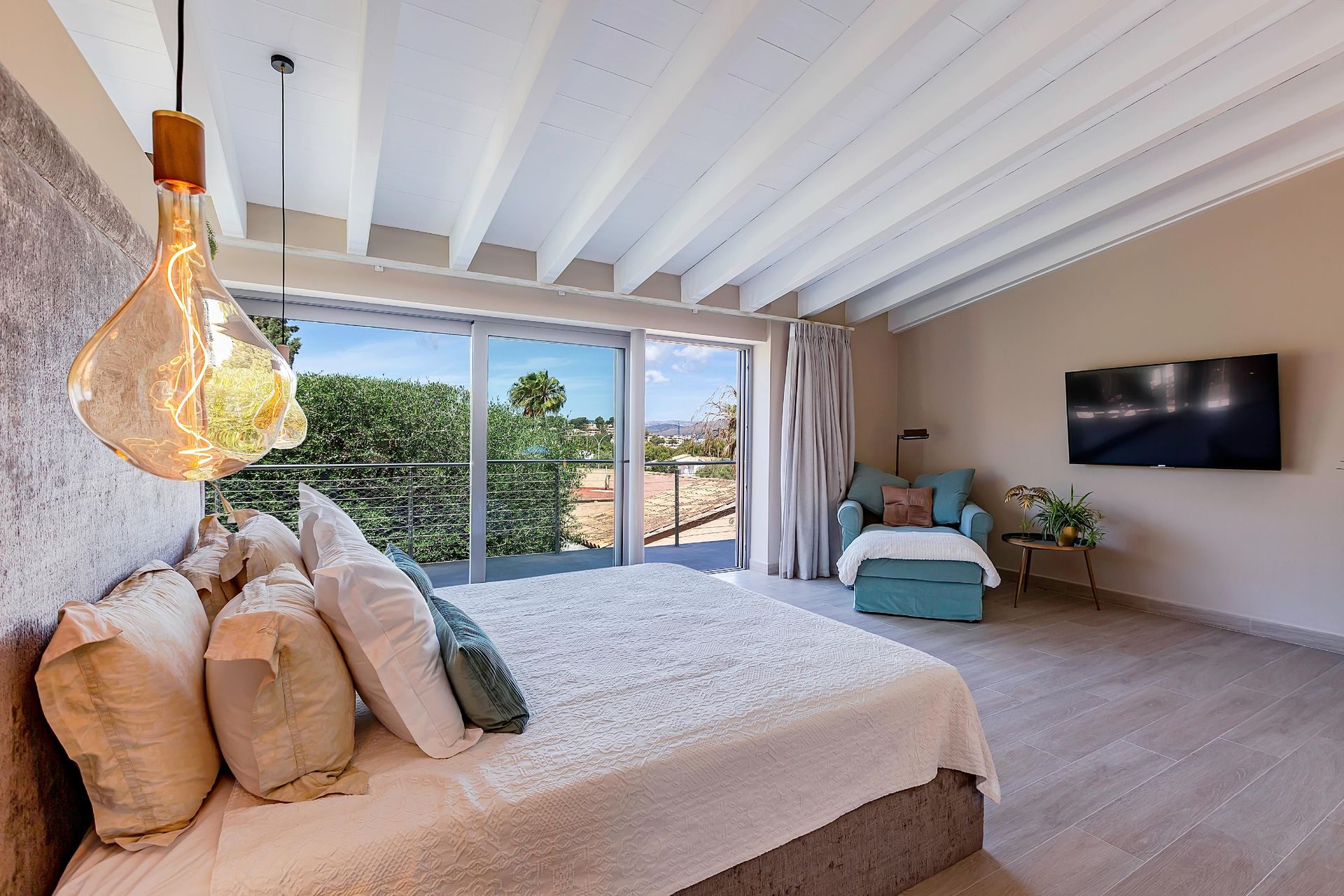 Modern Villa with Holiday Licence for sale in Santa Ponsa