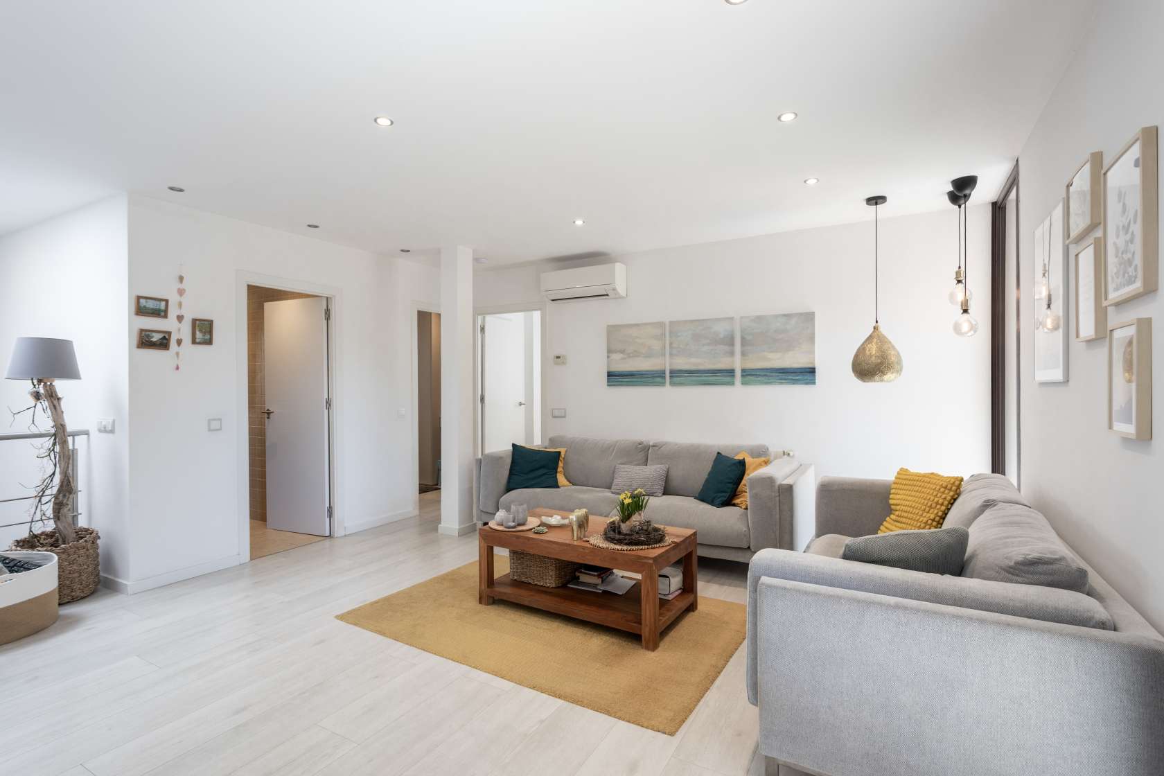 Spacious Villa in walking distance from the Beach for Sale in Santa Ponsa