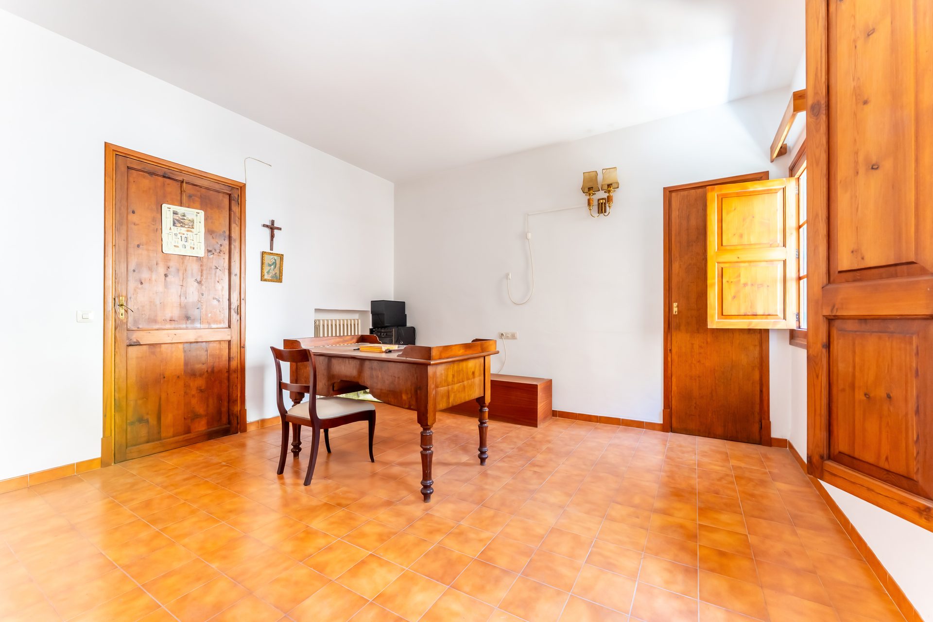 Investment Opportunity: Historic Building Divided into Two Properties in Palma’s Old Town for Sale