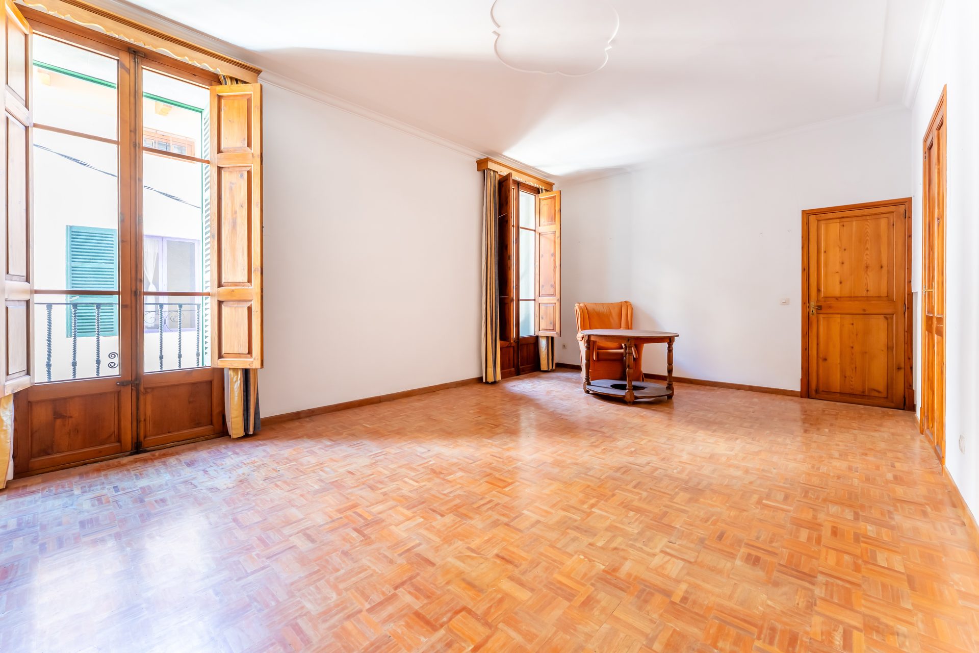 Investment Opportunity: Historic Building Divided into Two Properties in Palma’s Old Town for Sale