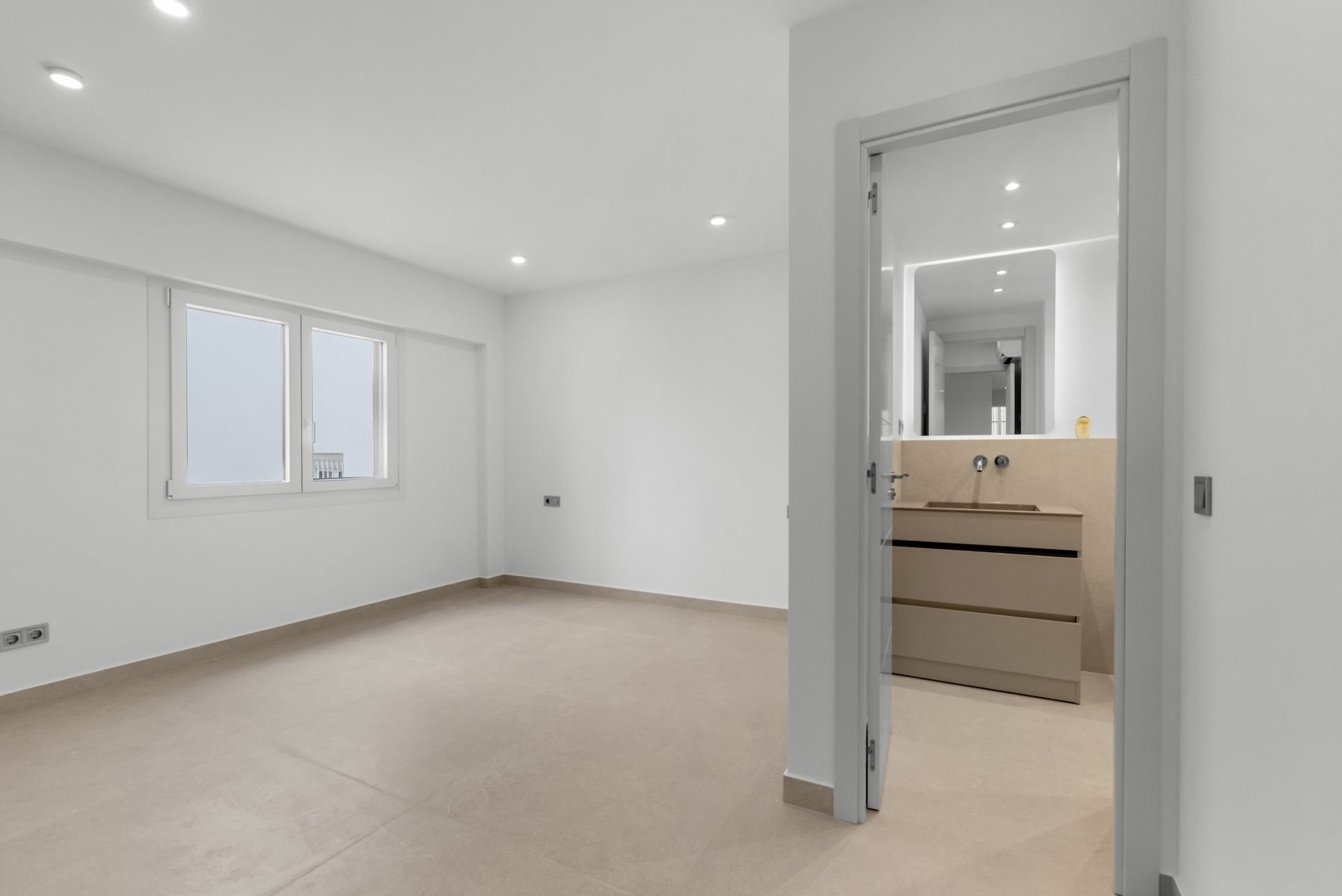 Modern bright Apartment for Sale in Portals Nous