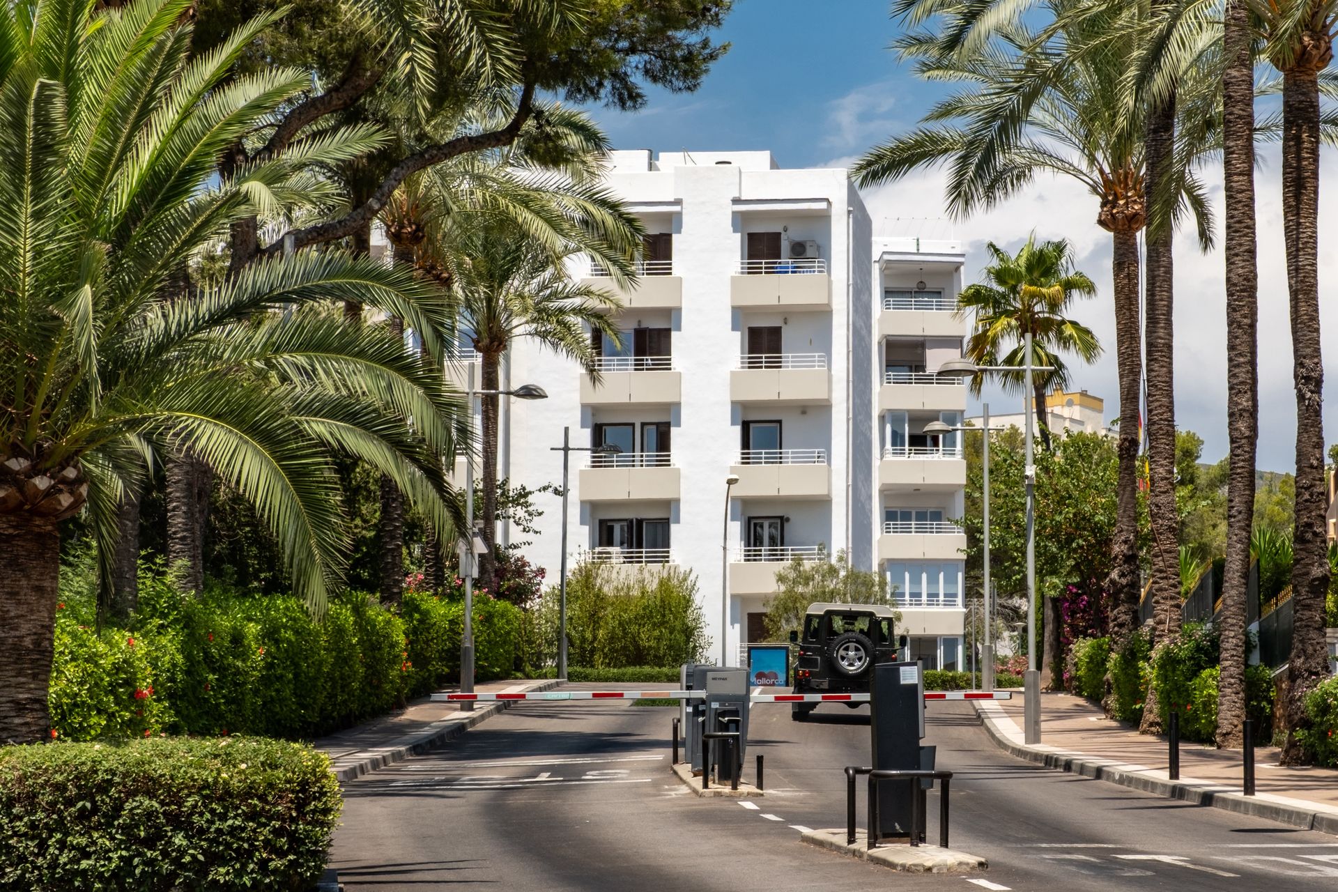 Modern bright Apartment for Sale in Portals Nous