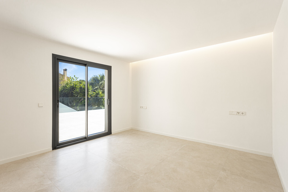 Modern spacious Villa for Sale in Santa Ponsa
