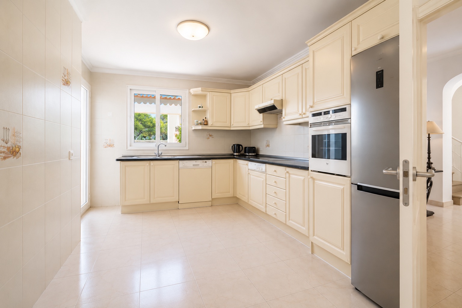 Rymlig villa till salu i Nova Santa Ponsa