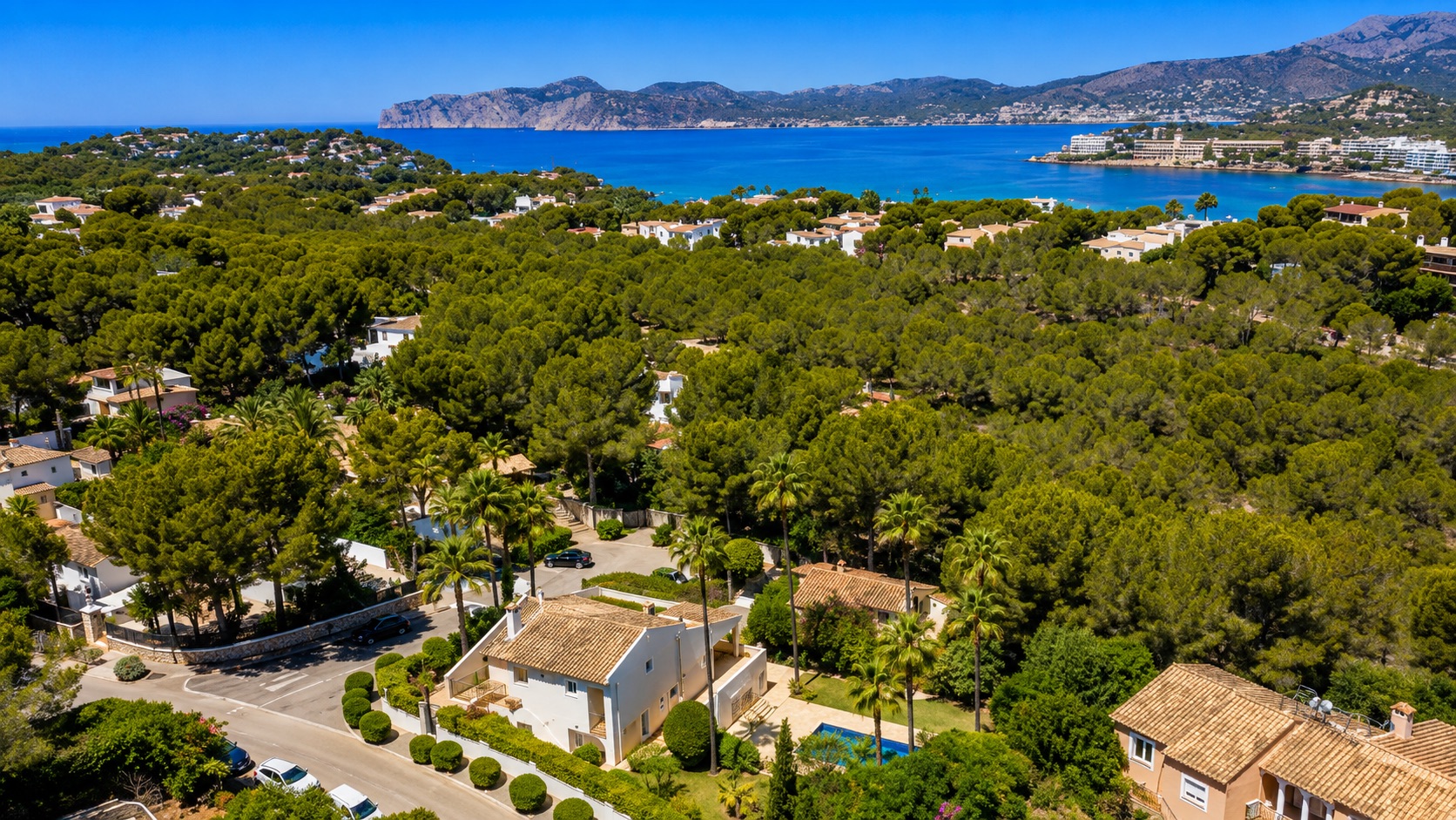 Rymlig villa till salu i Nova Santa Ponsa