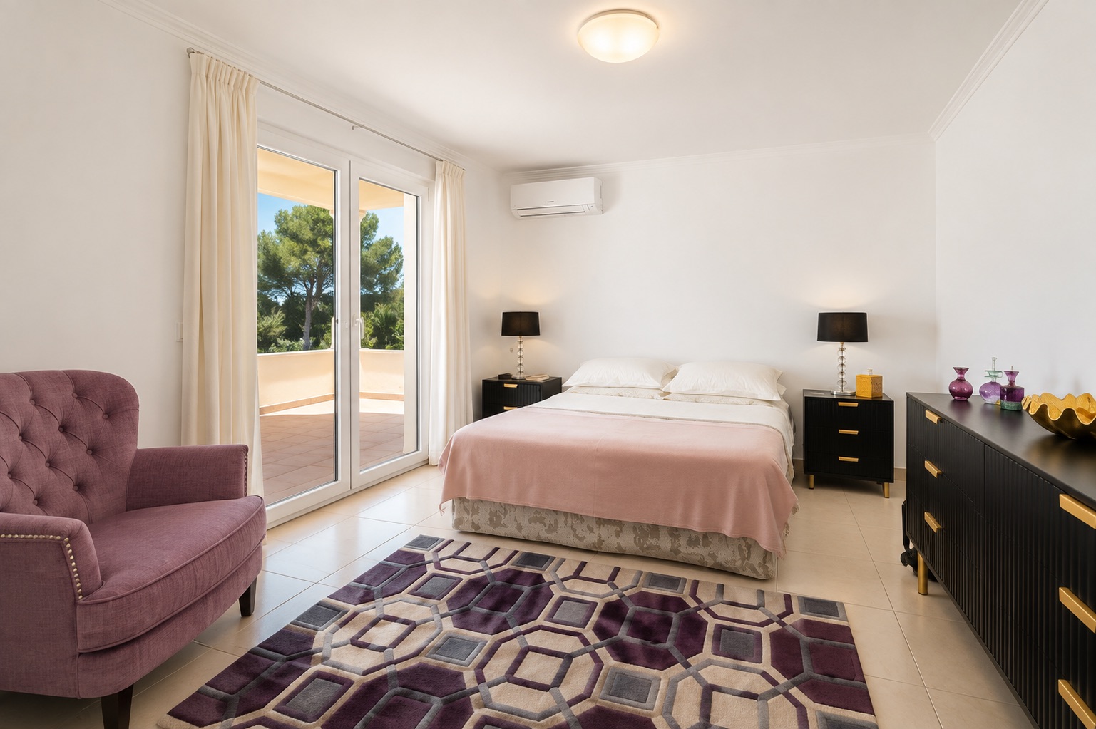 Rymlig villa till salu i Nova Santa Ponsa