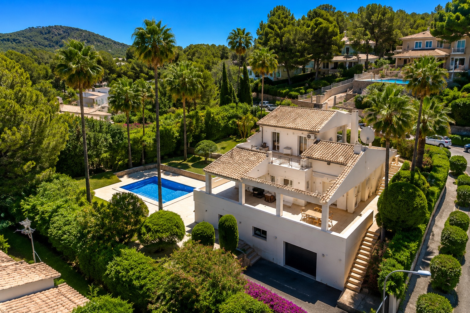 Rymlig villa till salu i Nova Santa Ponsa