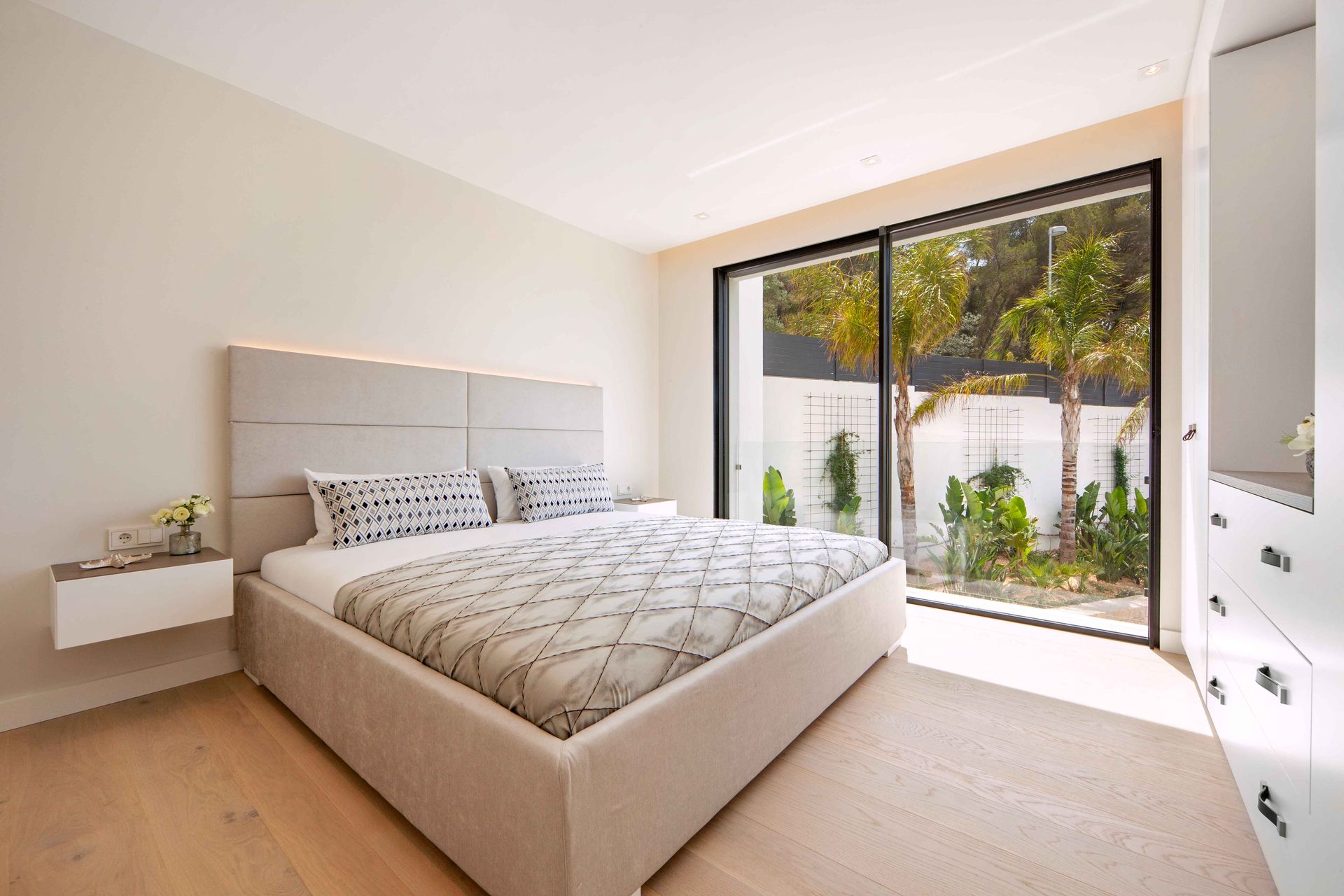 Apartamento de lujo en venta en Puerto Andratx