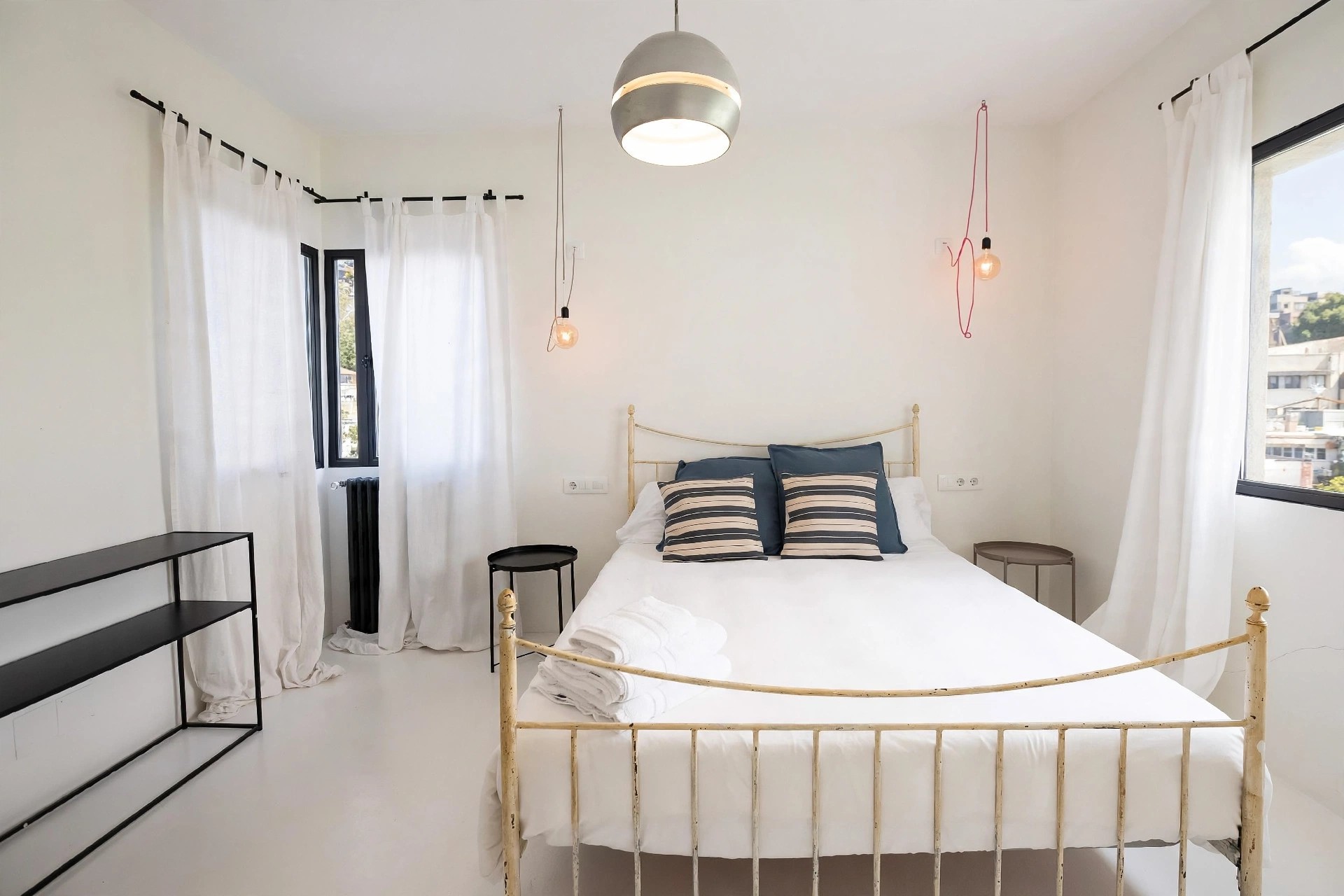 Recently Renovated House with Holiday Licence for Sale in Cala Mayor, Palma