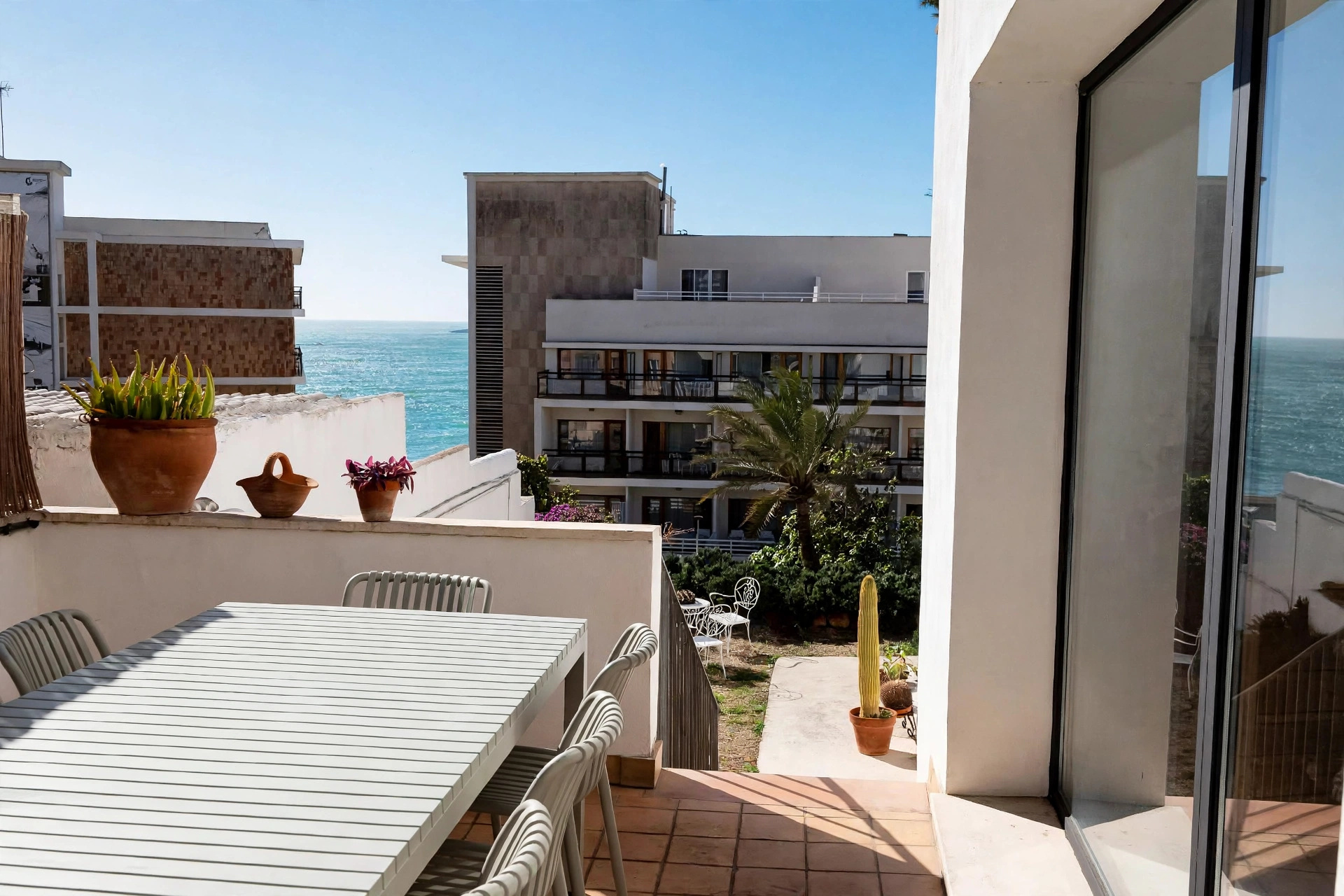 Recently Renovated House with Holiday Licence for Sale in Cala Mayor, Palma