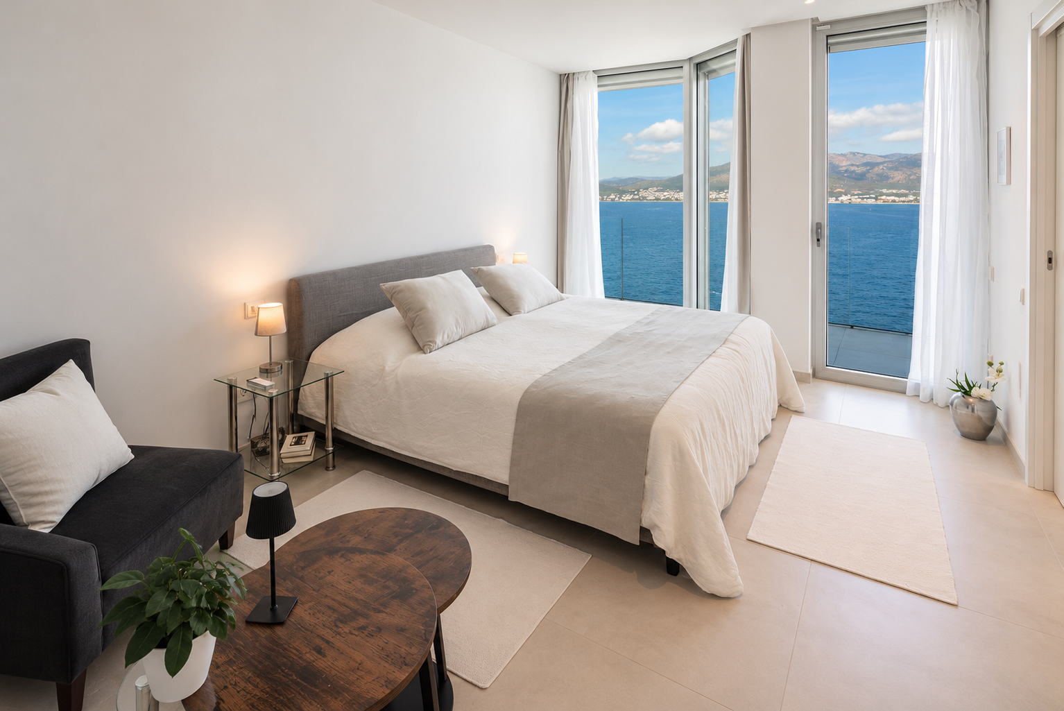 Seafront Villa for Sale in Santa Ponsa