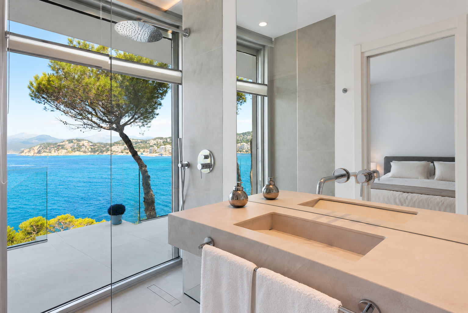 Seafront Villa for Sale in Santa Ponsa
