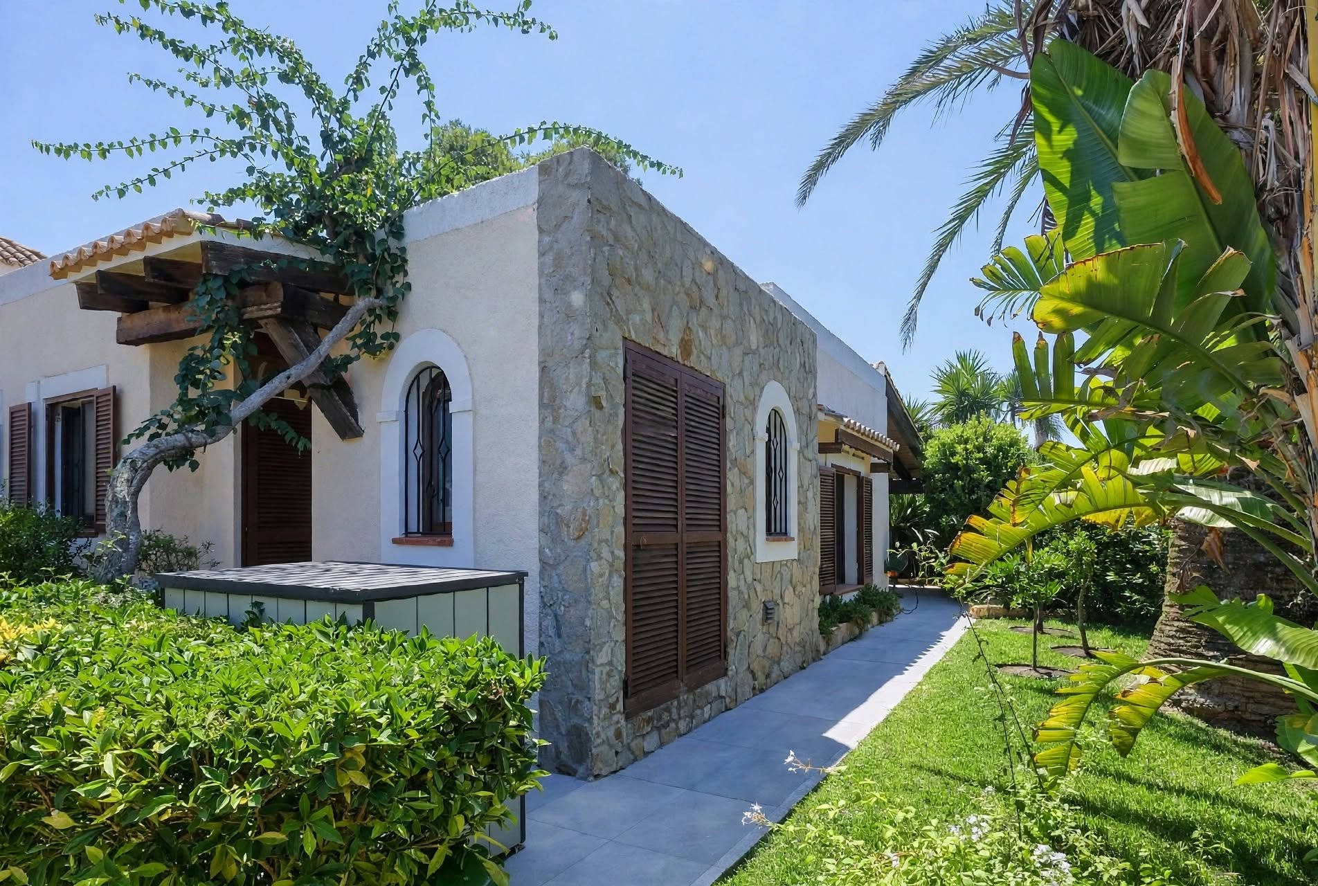 Semi-detached House for Sale in Santa Ponsa