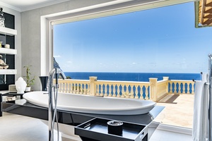 Mallorca_villa_Andratx_Sale_sell_Master-bethroom-views.jpg