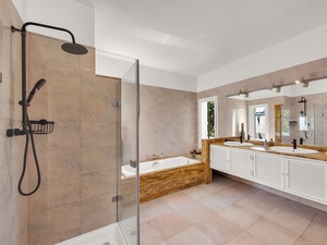 Mallorca_villa_forsale_santaponsa_verksufen_9.jpg
