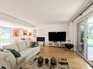 Mallorca-villa-sale-pool-santa-ponsa-03.jpg