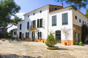 Spectacular mansion from 19th century close to Palma