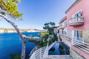Villa in sea front with sea access in Santa Ponsa