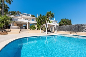 Mallorca villa for sale in Las Catala with sea views