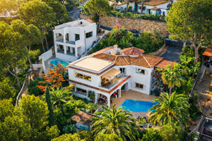Elegant Mediterranean Villa for Sale in Mallorca with Sea Views