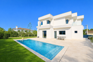 Mallorca Villa for Sale in Santa Ponsa