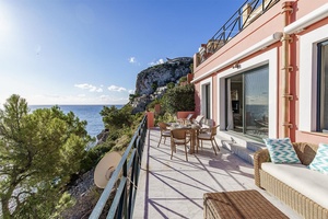 Mallorca Frontline Apartment for Sale in Port Andratx