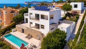 Mallorca Villa for Sale in Santa Ponsa with Sea Views and Guest House