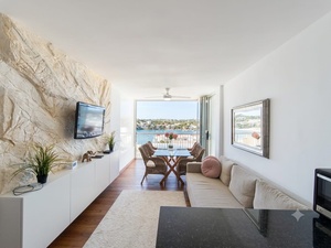 Mallorca Recently renovated modern Apartment with Seaview for Sale in Santa Ponsa