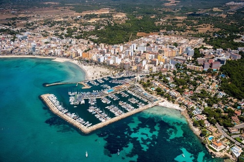Piso moderno cerca de la playa en Son Veri Nou