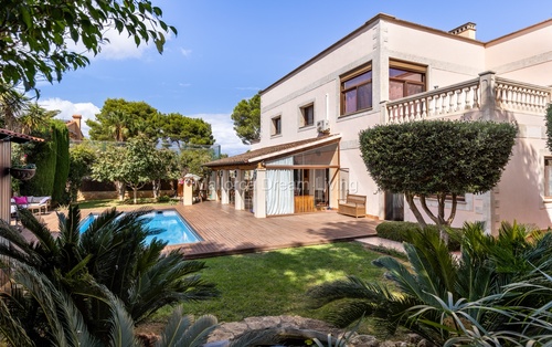 Rymlig villa till salu i El Toro