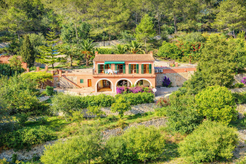 Villa with Holiday Rental License for Sale in Galilea