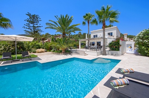 Amazing Villa with Holiday Licence for Sale in Port Andratx