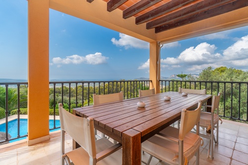 Villa with Sea View for Sale in Calvia