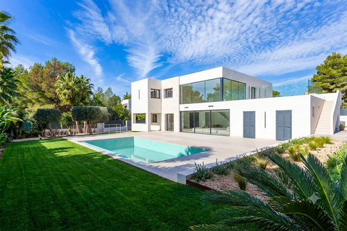 Modern spacious Villa for Sale in Santa Ponsa